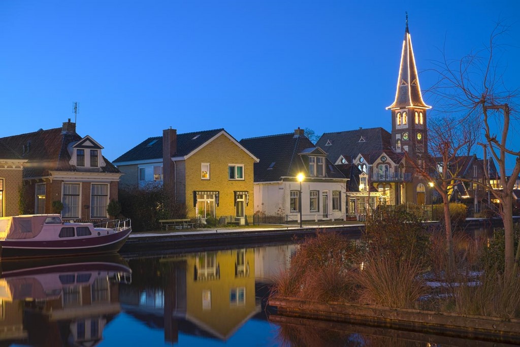 Kerkgebouw Woudsend