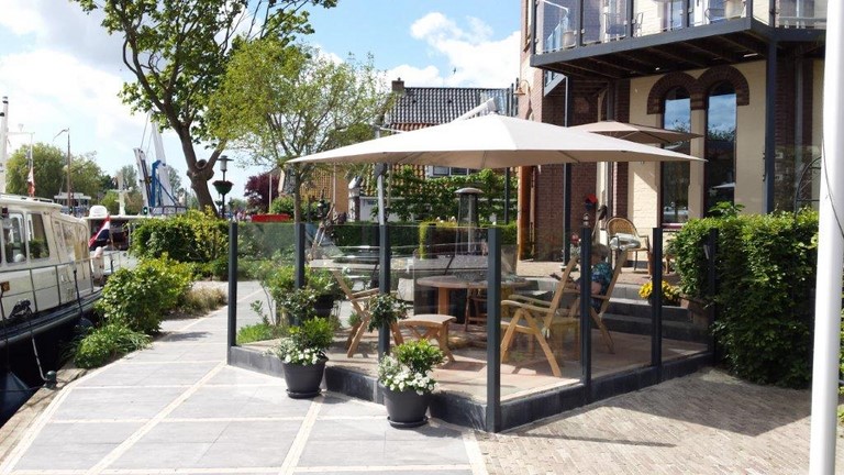 Kerkgebouw Woudsend